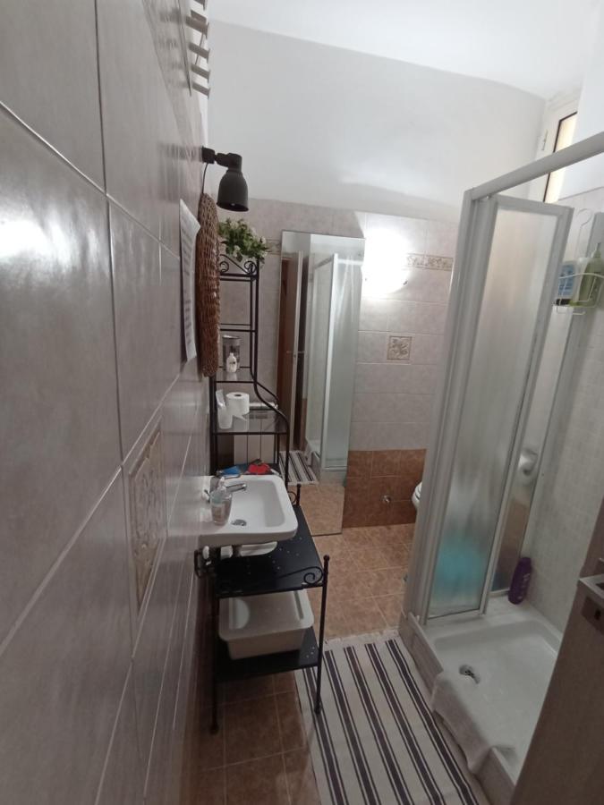 Merulana: A Due Passi Dal Colosseo Apartamento Roma